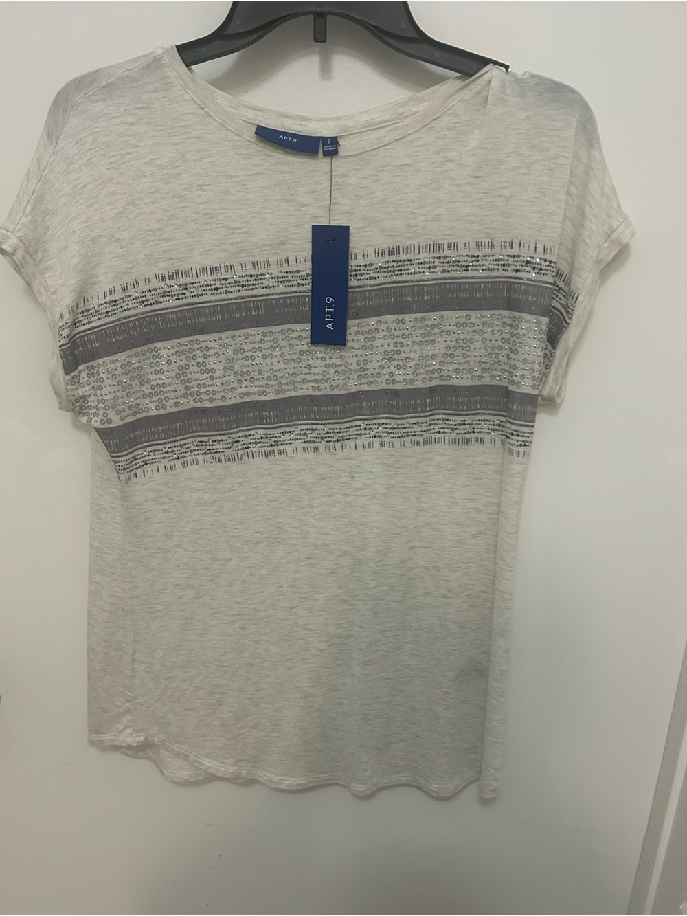 Apt. 9 Light Gray Short Sleeve Tee with Horizontal Stripe Detail